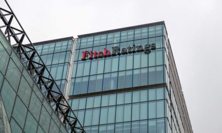 Fitch’in not kararı risk iştahını baskıladı