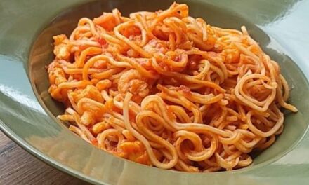 Karides Bonusuyla: Domatesli Yumurtalı Noodle