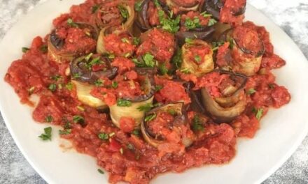 Zeytinyağlı Patlıcan Sarma Tarifi, Nasıl Yapılır? (Resimli)