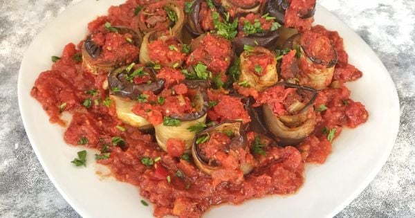 Zeytinyağlı Patlıcan Sarma Tarifi, Nasıl Yapılır? (Resimli)