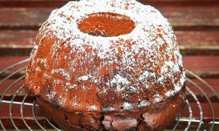 Süt yerine bunu koyduğunuzda kekin kabarması asla durmuyor: Puf puf keklerin sırrıymış…