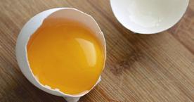 Yumurta böyleyse hemen çöpe atın! Kırdığınız yumurta zehirli olabilir