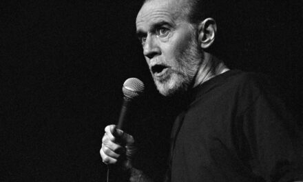 Yapay zekâ George Carlin’den yepyeni komedi şovu (Gerçek George Carlin bundan nefret ederdi)