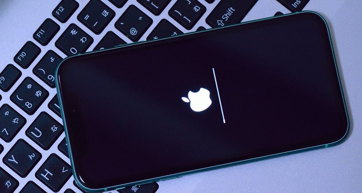 iOS 17.3 betayı yüklediyseniz dikkat: Yeniden başlatma döngüsüne girebilirsiniz!