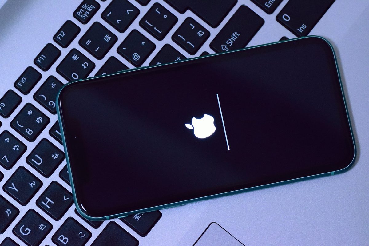 iOS 17.3 betayı yüklediyseniz dikkat: Yeniden başlatma döngüsüne girebilirsiniz!