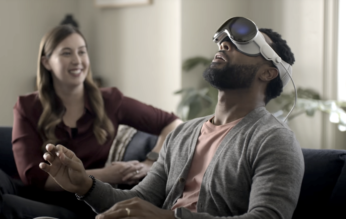 Apple Vision Pro’nun tanıtım videosunda ‘Black Mirror’ esintileri