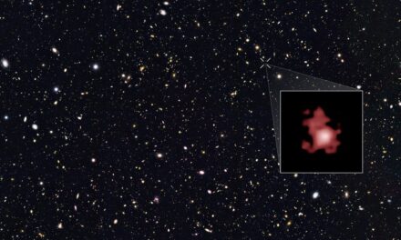 Evrenin ilk kara deliklerinden biri keşfedildi!