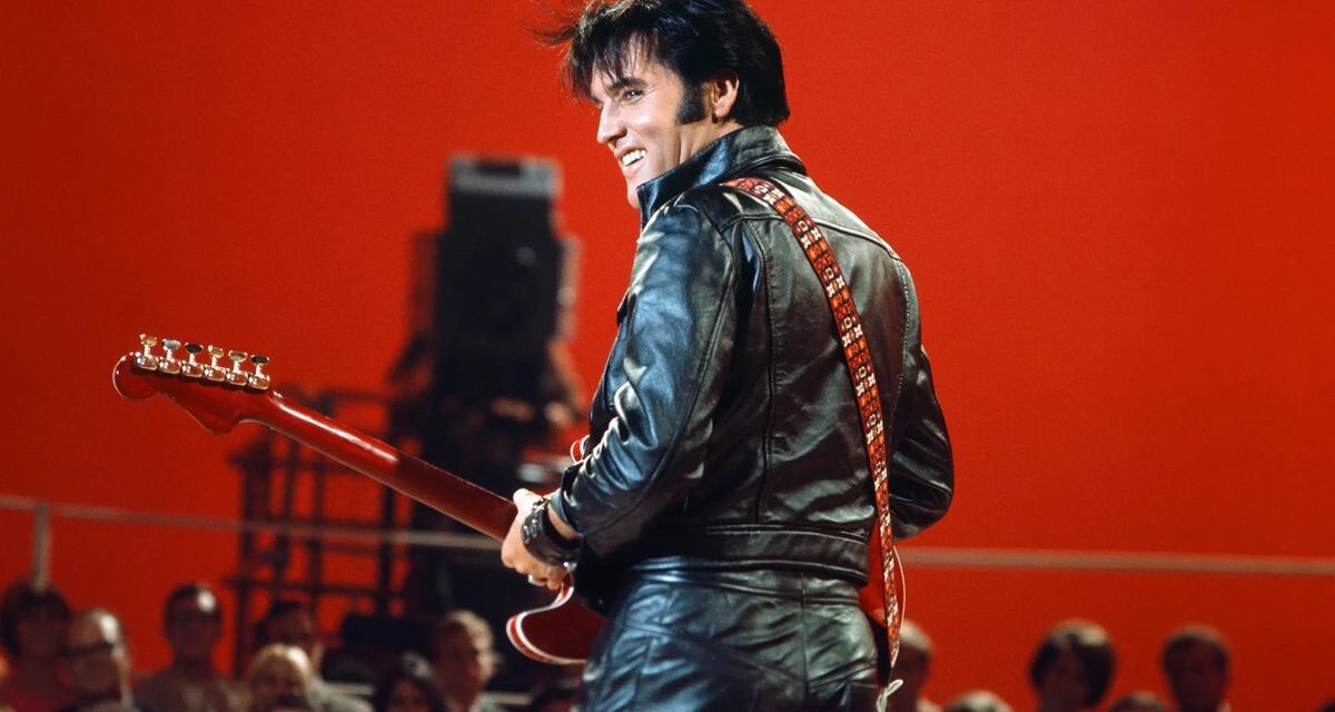 Elvis binaya dönüyor! Ama hologram olarak… (Evet, Elvis yeniden sahneye çıkacak)