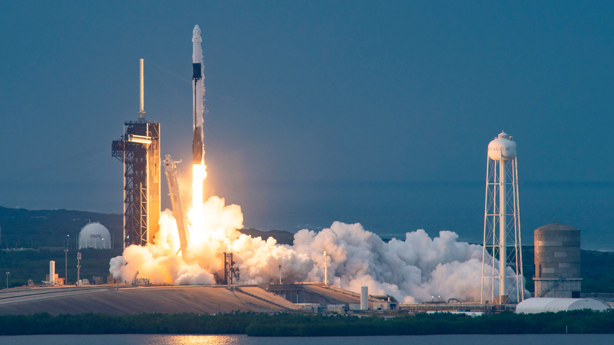 Türkiye’nin ilk astronotu Alper Gezeravcı’nın uzaydaki ilk sözleri: ‘İstikbal göklerdedir’