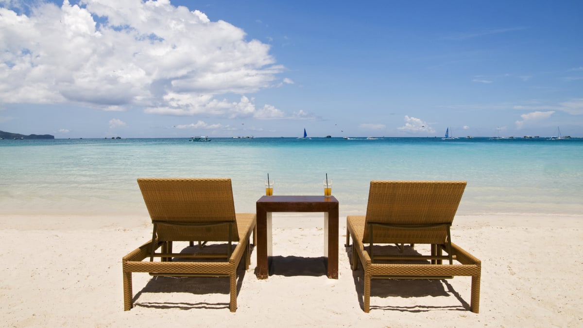 Best travel deals Jan. 2024: Frontier unlimited passes for $599