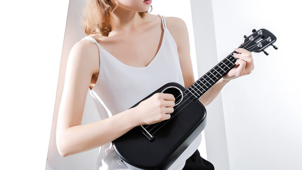 Learn the ukulele with the smart Populele 2, now $140