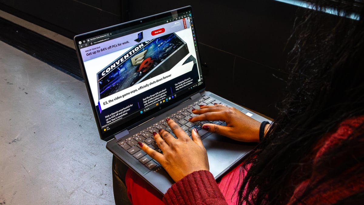CES 2024: HP Spectre x360 hands-on review