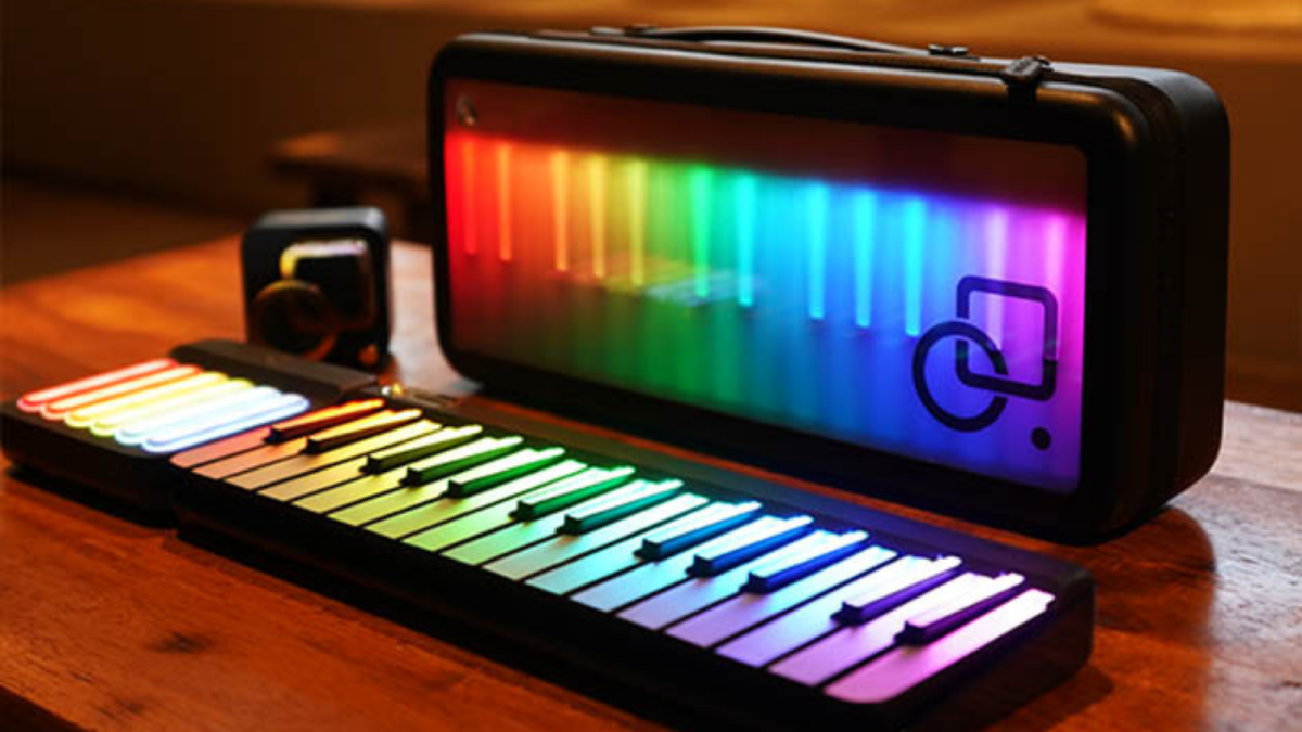 Save $139.01 on this smart portable keyboard piano
