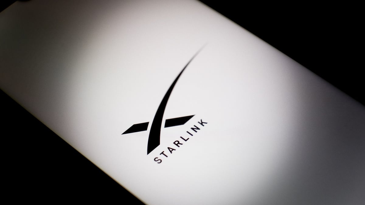 SpaceX launches first satellites for cell phone service in dead zones