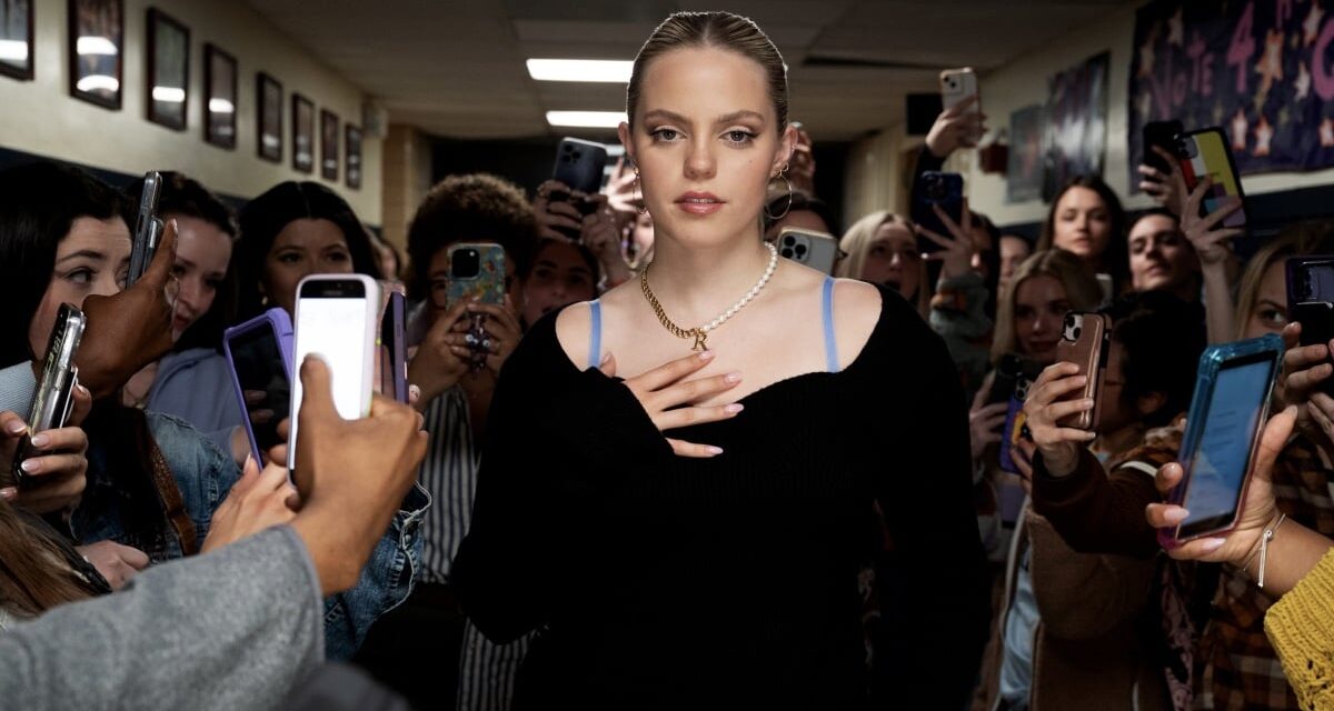 The ‘Mean Girls’ directors break down how social media shaped their movie musical