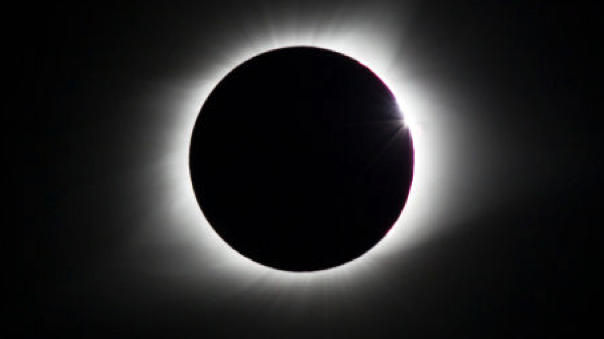 The thrilling solar eclipse is soon. An expert gave us viewing tips.