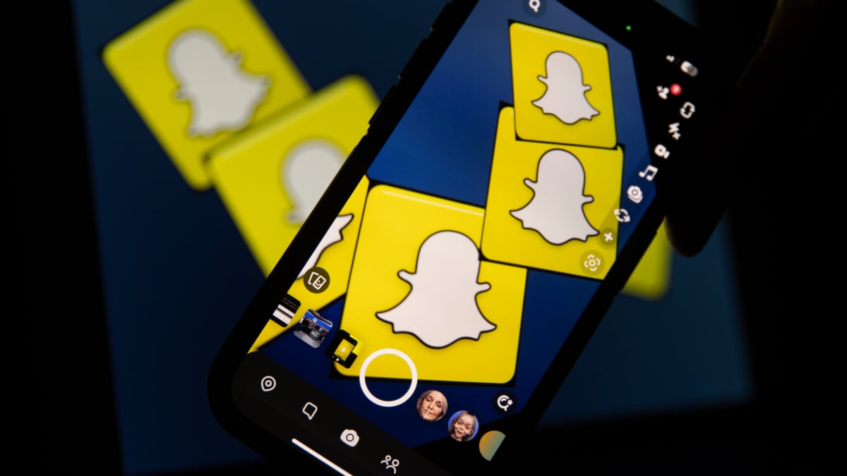 Snapchat+ is reportedly introducing an AI Bitmoji pet