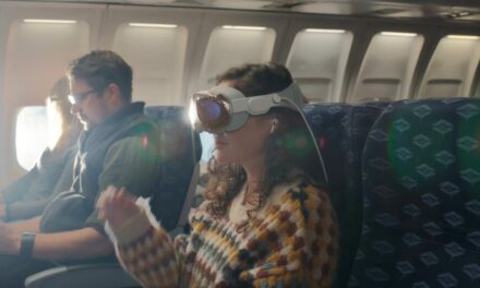 Apple has sold 200,000 Vision Pro headsets, report says