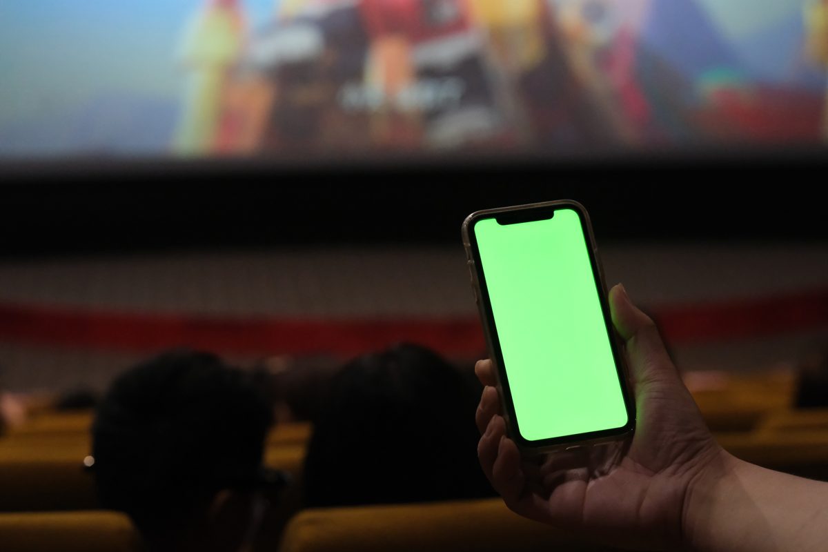Çıkan kısmın özeti: Sinemada telefon ışığı, araştırarak bilgisiz kalma, haftanın ürünleri…