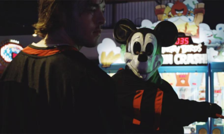 Eski dostumuz Mickey Mouse korku sinemasına transfer oldu ve ‘karanlık tarafa’ geçti