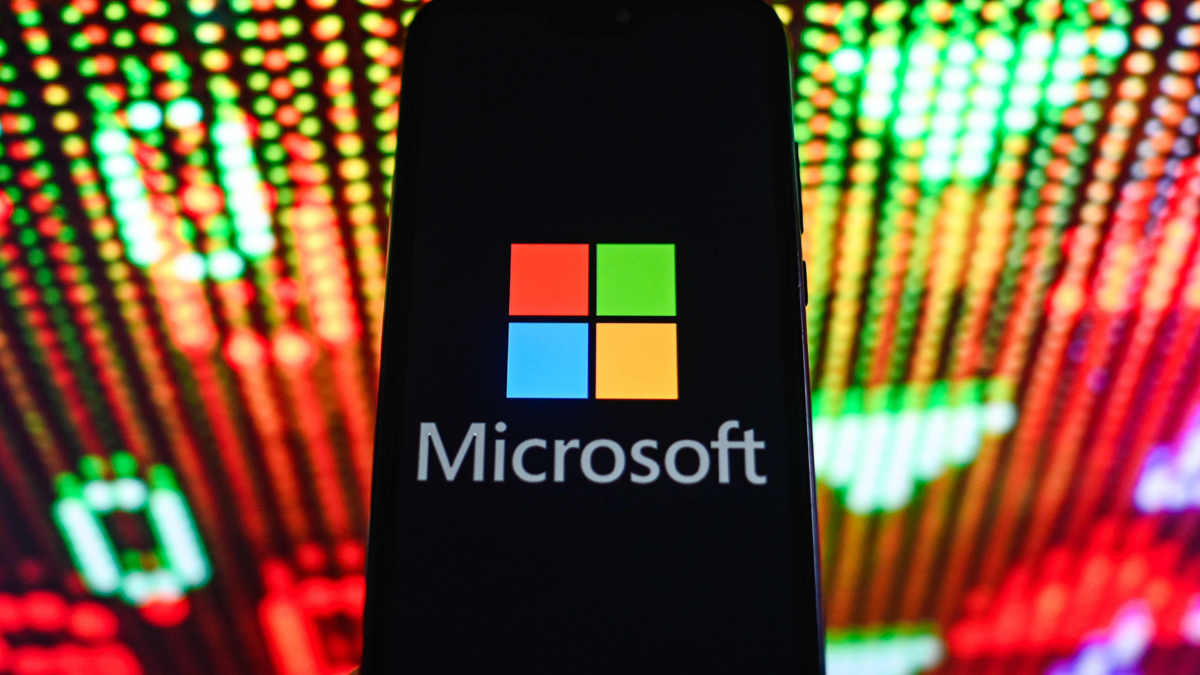 Piyasa değeri 3 trilyonu doları aşan Microsoft tarihte bunu başaran ikinci şirket oldu