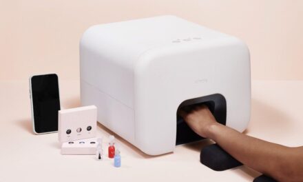 Evde manikür yapan robot Nimble: Parmağınızı kıpırdatmanıza bile gerek yok