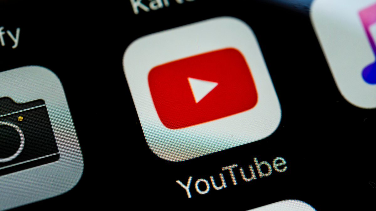YouTube mırıldanarak şarkı bulma yöntemi sunuyor
