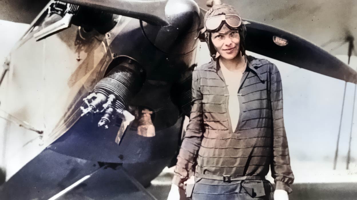 Amelia Earhart kaybolmadan 9 yıl önce