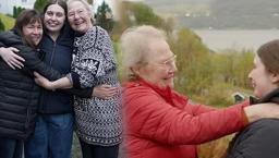 7 yaş büyük bir ikizini buldu, yıllar sonra öğrendikleriyle şoke oldu!