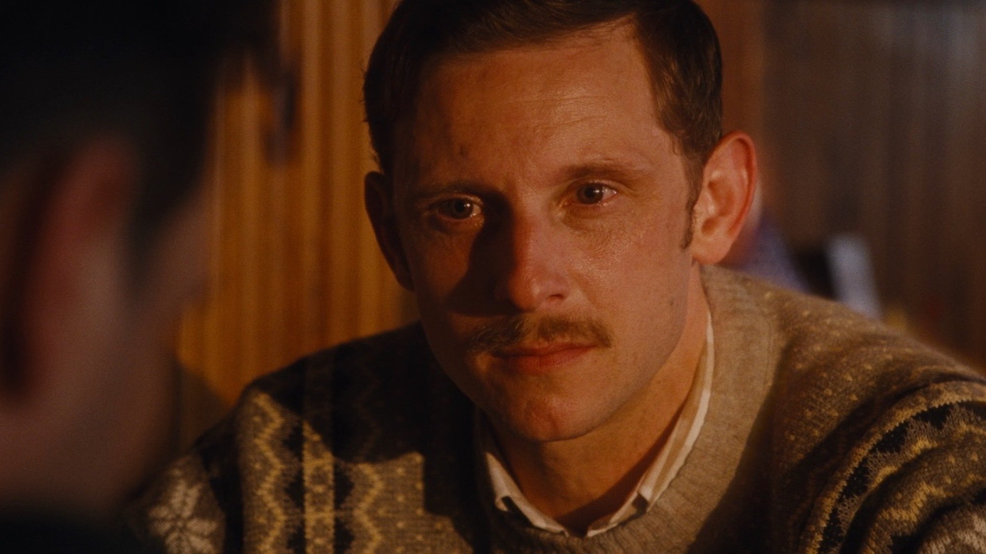 Jamie Bell plays Dad in "All of Us Strangers."