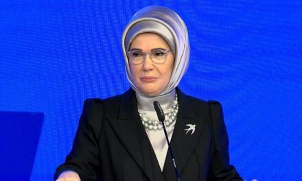 Emine Erdoğan: Teknoloji okuryazarı olmalıyız