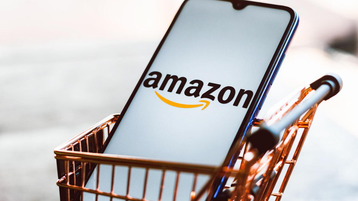 Yapay zekâ alışverişe de yardım edecek! Amazon’un yeni asistanı Rufus ile tanışın!