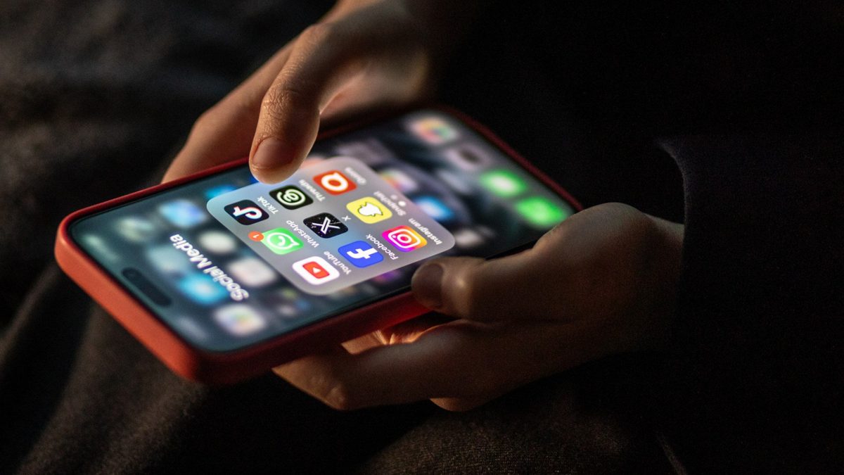 Apple’ın yeni YZ’sı iPhone uygulaması yazmanıza yardımcı olacak