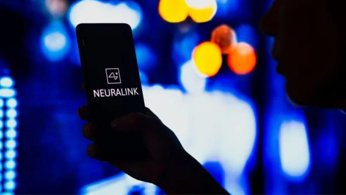Neuralink’in beynine çip yerleştirdiği kişi konuştu! Hayatı nasıl değişti?