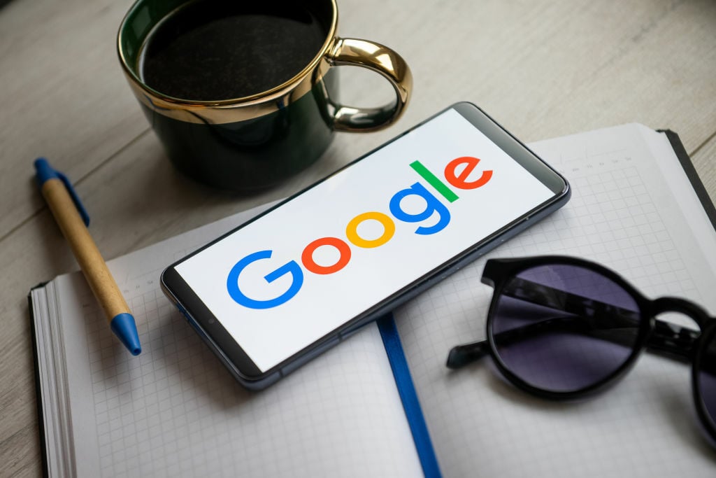 Google sizin yerinize sıra da bekleyecek! (En azından telefon görüşmelerinde)