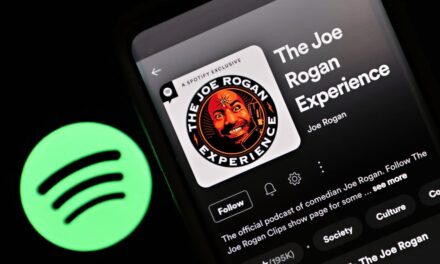 Joe Rogan signs new $250 million, multi-year Spotify deal