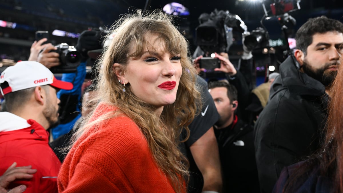 If Taylor Swift attends Super Bowl 2024, who will she bring?