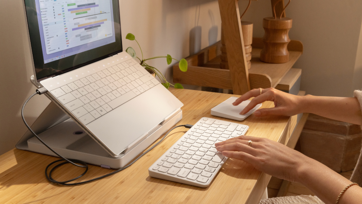 Hands-on with Logitech’s new Casa Pop-Up Desk