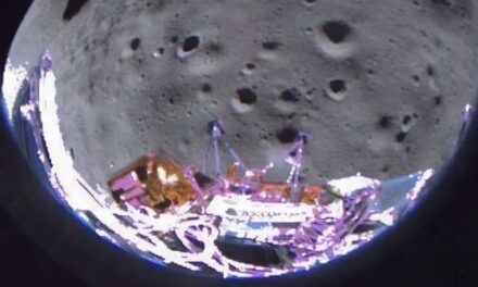 Ay’a inişte yana yattıktan 35 saniye sonra foto paylaştı! (Ay’a inmek neden hala çok zor?)