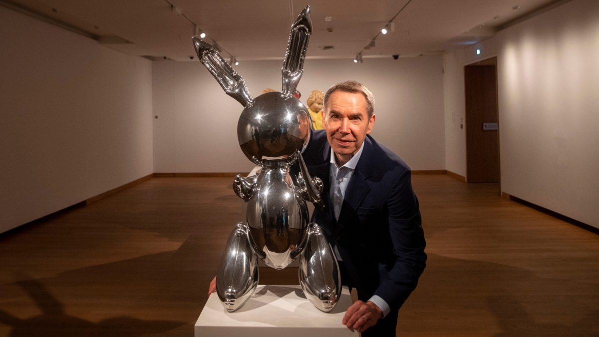 Jeff Koons’un eseri Ay’a ‘izinli olarak’ çıkan ilk sanat eseri oldu!