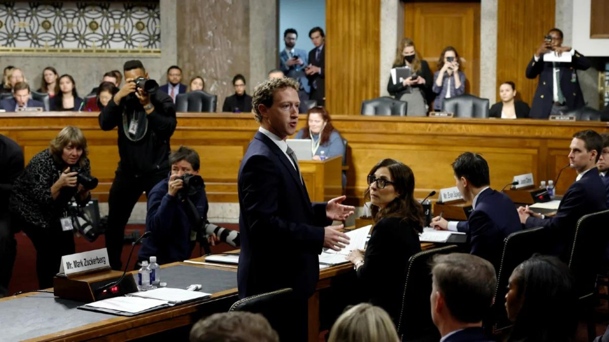 Mark Zuckerberg online istismar mağduru çocukların ailelerinden özür diledi