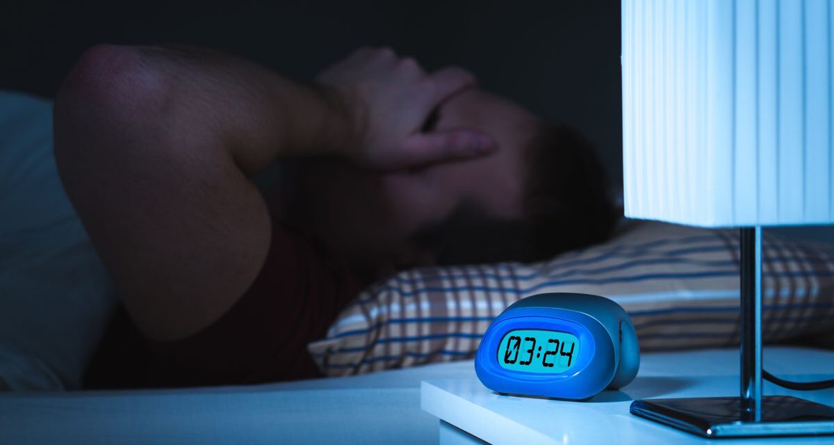 Yastığa başınızı koyunca aklınıza düşünceler mi üşüşüyor? Daha iyi bir uyku için bu 6 tekniği deneyin!