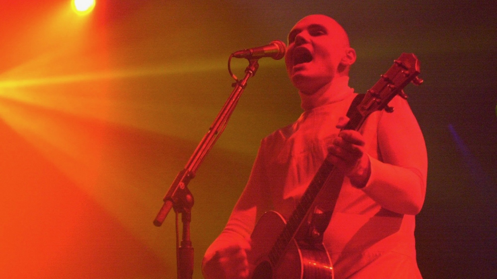 Smashing Pumpkins Frontman Billy Corgan Performs with the Band in Front of a Crowd of 9 000 People at San Lazaro Sports Centre in Santiago De Compestela Late Saturday 07 October 2000 the Smashing Pumpkins One of the World's Most Successful Independent Rock Bands Are on Their 'The Machines of God' World Tour the Band Already Announced That They Will Disband After the Tour ***electronic Image*** Epa Photo Efe/jorge Leal Spain Santiago De Compostela