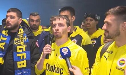 Fenerbahçe’yi İstanbul’da binlerce taraftar karşıladı! Osayi-Samuel’e sevgi gösterisi