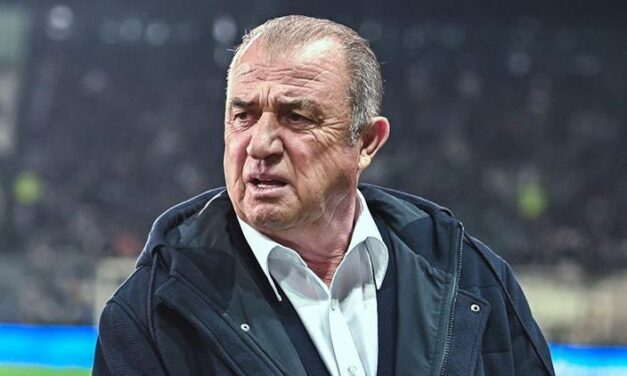 Fatih Terim’in Panathinaikos’u şampiyonluk yolunda ağır yaralı! Zirveyle puan farkı açıldı