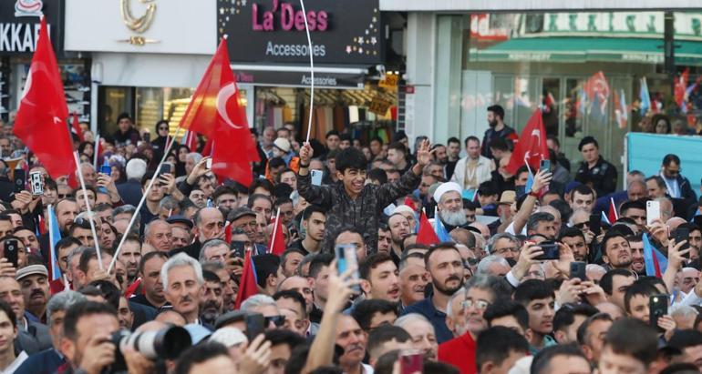 İstanbulu işporta pazarına düşürmek bu şehre ihanettir Erdoğandan İmamoğluna: Ya tatilde ya büyükelçilerle balıkta