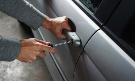 Arabanız ‘kırılabilir’ mi? Anahtarsız araç hırsızlıkları artıyor…