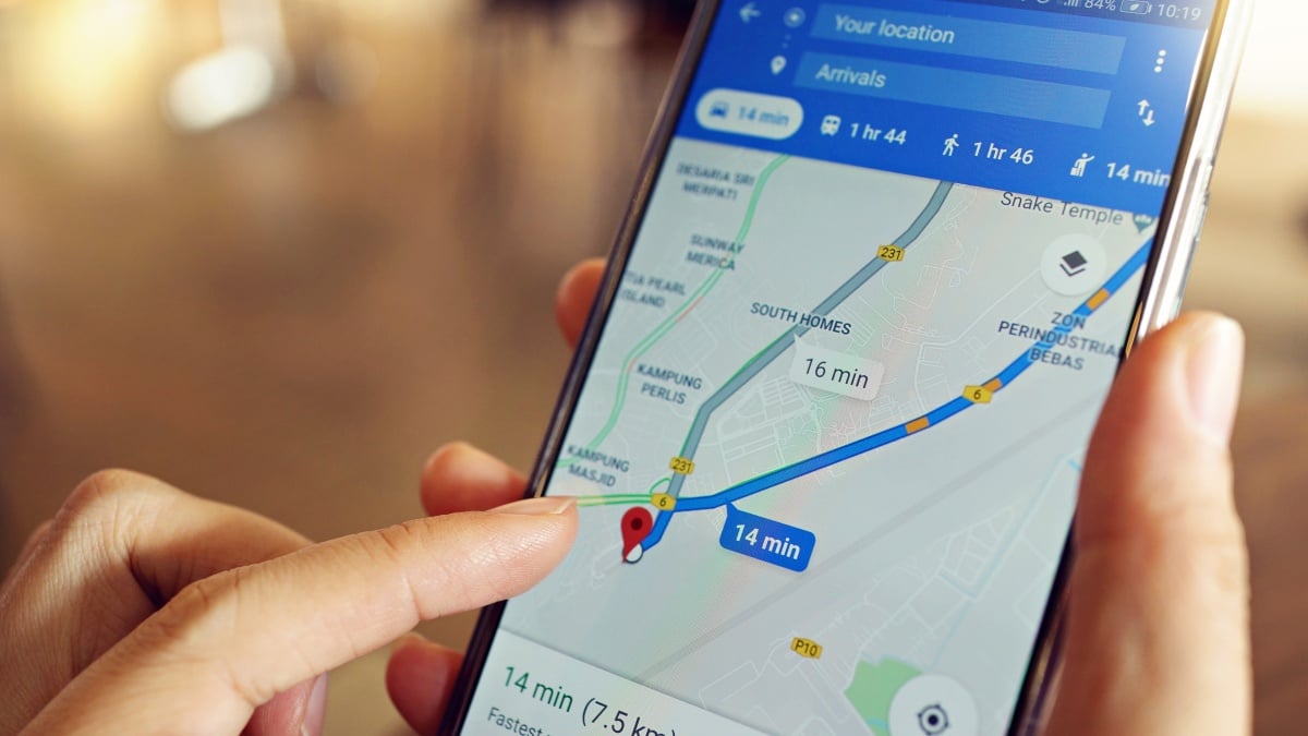 Sorry Apple Maps! Google Maps may soon be your default app on iOS — for some