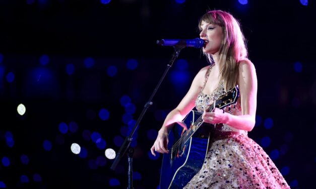 Watch Taylor Swift perform ‘Cardigan’ on the App Store ahead of ‘The Eras Tour (Taylor’s Version)’