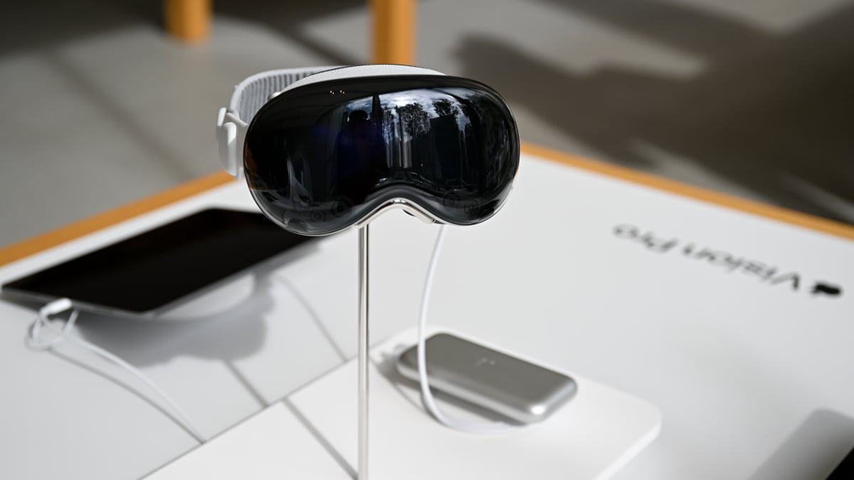 Apple Vision Pro may be coming to more countries soon